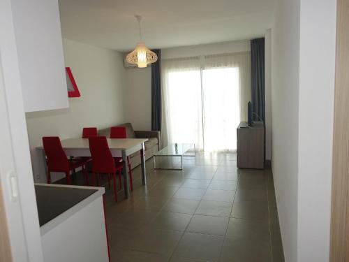 Apartment T2 vue baie by Interhome in 羅利亞諾