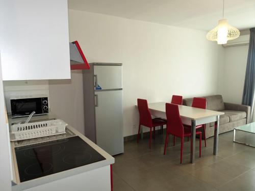 Apartment T2 vue baie by Interhome in 羅利亞諾