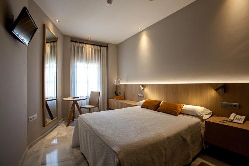 Hotel Barrameda Hotel Barrameda is conveniently located in the popular Sanlucar de Barrameda area. The hotel offers a high standard of service and amenities to suit the individual needs of all travelers. Free Wi-Fi i