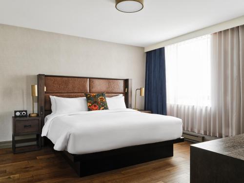Metcalfe Hotel Ottawa by Gray Collection - image 4