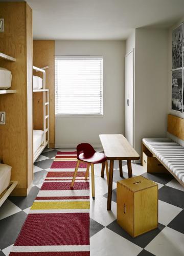 Quad Room with Bunk Beds 