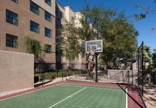 Courtyard Phoenix North / Happy Valley