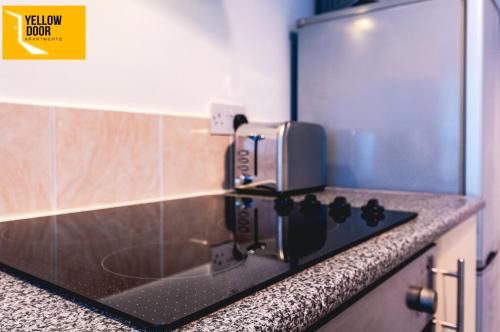Konyha, Contractor Stay Near Kingsway - Free Parking & Wi-Fi in Coldside