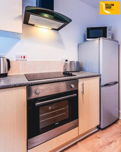 Konyha, Contractor Stay Near Kingsway - Free Parking & Wi-Fi in Coldside