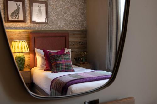 Red Lion Hotel - image 4