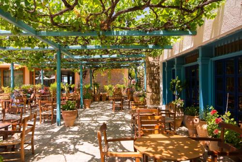 Kernos Beach Hotel & Bungalows - image 4