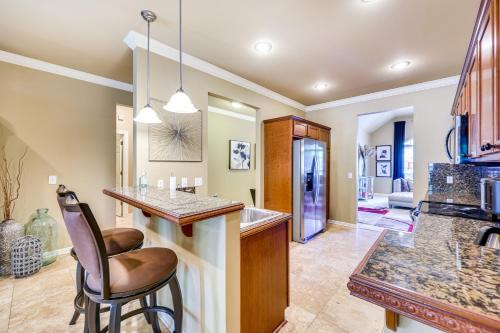 Spacious Family Home 3 Mi to Downtown Fayetteville in Fayetteville, USA