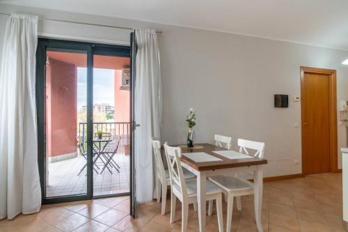 One-Bedroom Apartment image 7