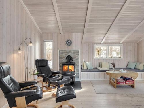  Holiday Home Ortrun - from the sea in NE Jutland by Interhome in Hals