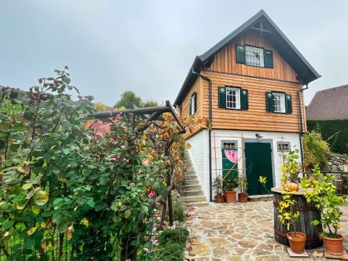 Holiday Home tiny lavender house by Interhome in Sankt Anna am Aigen, Österreich