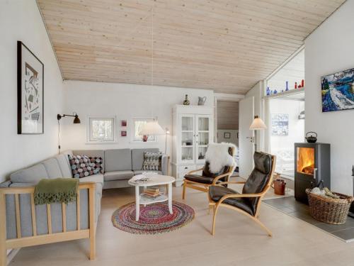  Holiday Home Ermelina - 500m to the inlet in The Liim Fiord by Interhome in Fur