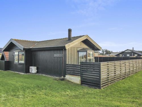 Holiday Home Frederik - 400m from the sea in NW Jutland by Interhome