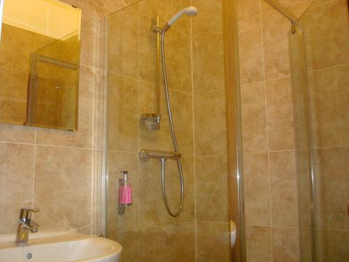 Bathroom, Forest Gate Hotel near Wanstead Tube Station