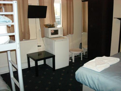 Forest Gate Hotel near Wanstead Tube Station