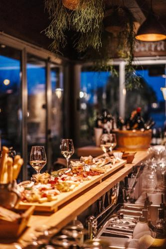 La Cantinota - Locanda De Manincor Rooms - Serravalle