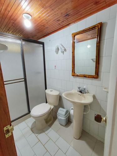 Shower, Parque Bioflora in Dosquebradas