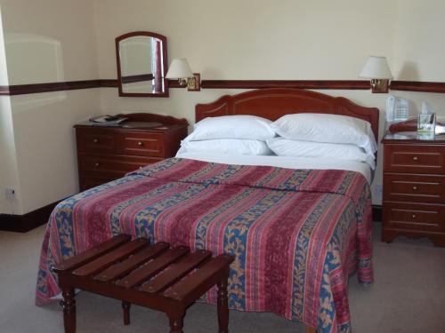 Caledonian Hotel