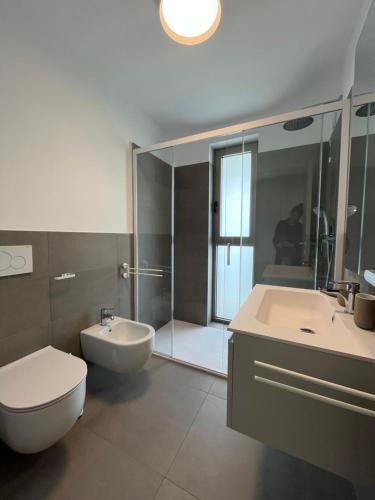 One-Bedroom Apartment image 10