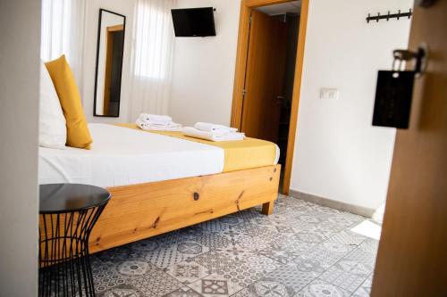 Double Room with roof terrace image 9