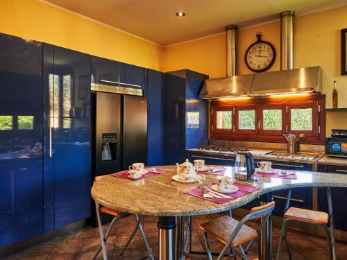  Villa Villa Naviglio Grande by Interhome in Corsico