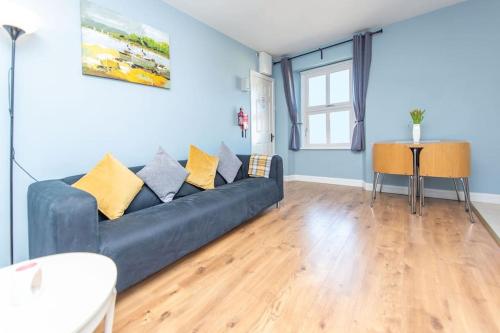 Clonbur House - Two bedroom village apartment