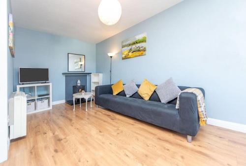 Clonbur House - Two bedroom village apartment