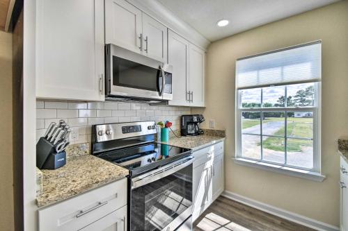 Cozy Cape Charles Apartment Walk to Beaches! in Cape Charles