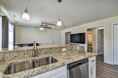 Cozy Cape Charles Apartment Walk to Beaches! in Cape Charles