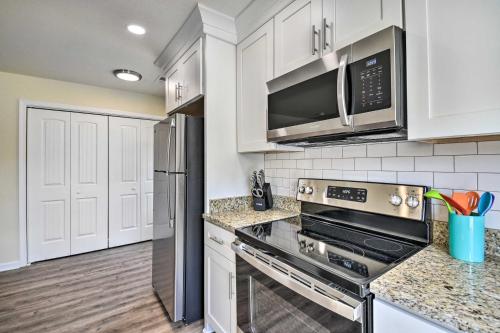 Cozy Cape Charles Apartment Walk to Beaches! in Cape Charles