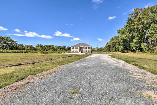 Cozy Cape Charles Apartment Walk to Beaches!