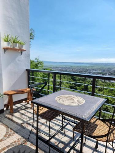 Dicimulacion Staycation House in Angono