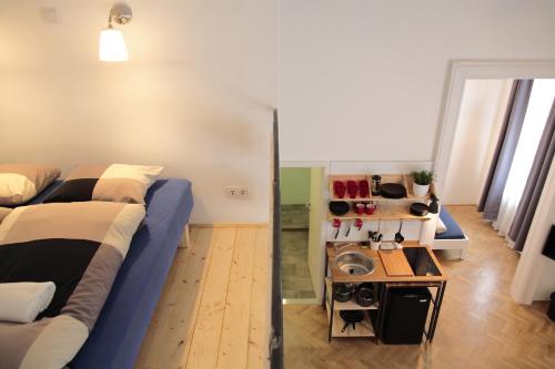 Maverick Apartments & Vintage Doubles - image 9