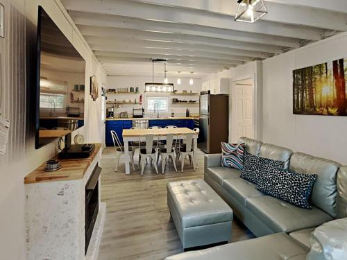 Jireh Mount Cabin in Cosby, USA