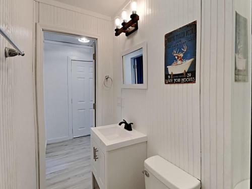 Jireh Mount Cabin in Cosby, USA