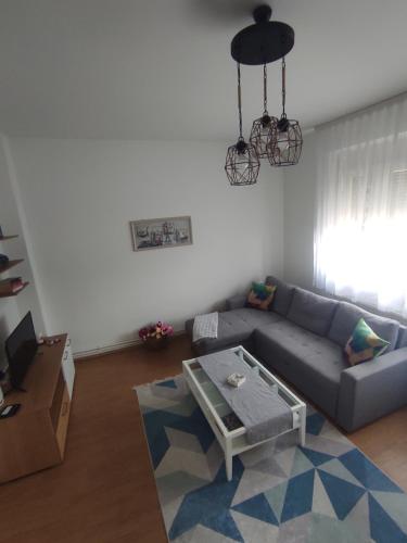 Welcome Apartman - Location saisonnière - Tuzla