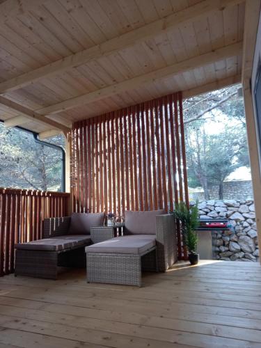 2 bedrooms, 4 beds