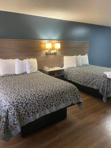 Days Inn by Wyndham Orange City/Deland - image 6