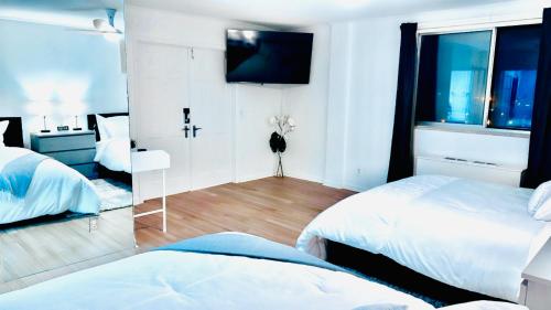 Highrise luxury two bedroom condo in Downtown Atlanta within minutes!! in Atlanta, USA