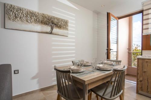M&E APARTMENTS - Χαράκι