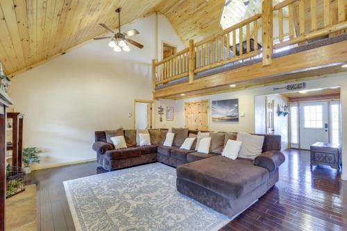 Cabin with Theater Room Less Than 1Mi to Palisade State Park! - image 11