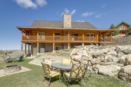 Cabin with Theater Room Less Than 1Mi to Palisade State Park! - image 2
