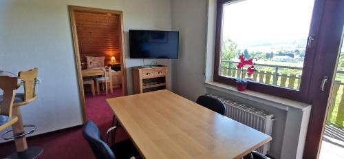 Apartment mit Balkon, Kempfeld (Foto 10)