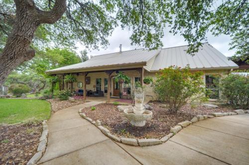 Secluded Country Hideaway w/ Fire Pit & Pool! in Blanco (TX)