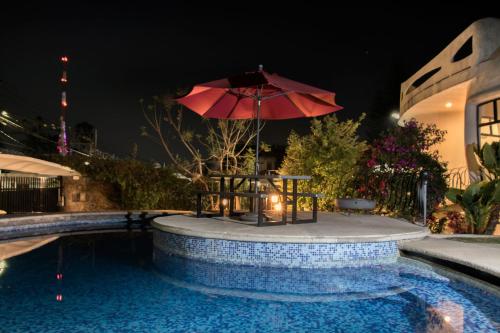 منظر, Casa las Maravillas, hermosos jardines y alberca in Lomas de Cortes