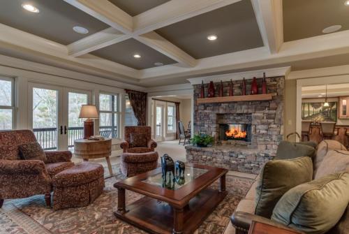 Awe-Inspiring Views, Fireplace, Luxurious Mansion in Mill Spring, USA