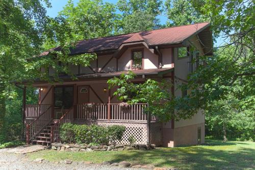 Secluded Chalet - Pet Friendly in Columbus, USA