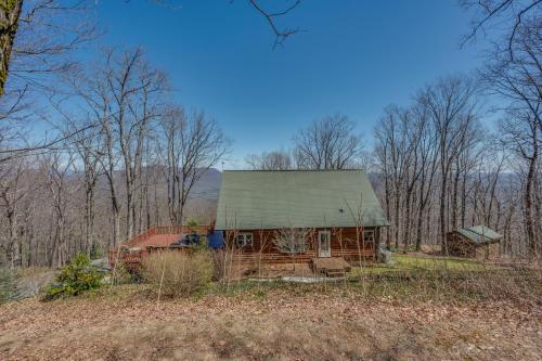 Huge Deck, Mountain Views And Pet Friendly