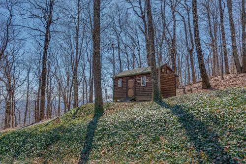 Huge Deck, Mountain Views And Pet Friendly