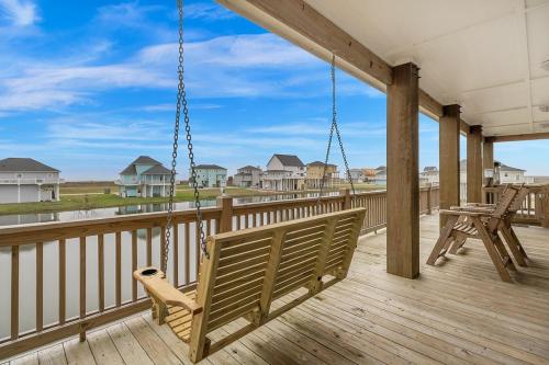Born To Beach home in Crystal Beach, USA