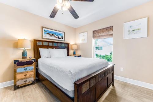 Guestroom, White Shore Cottage in Inlet Beach (FL)